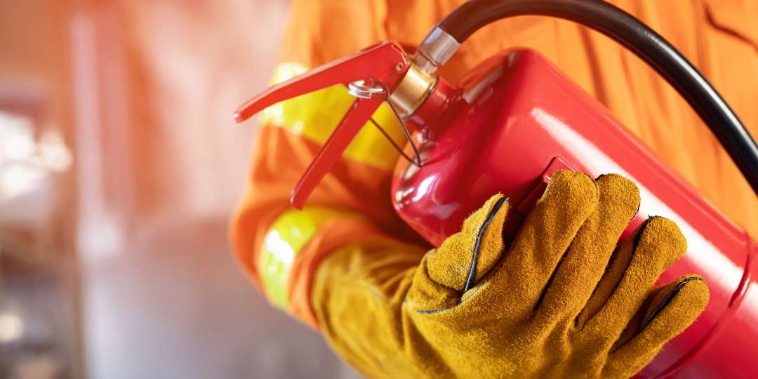 EXTINTORES-DE-COMBATE-A-INCENDIO.jpg